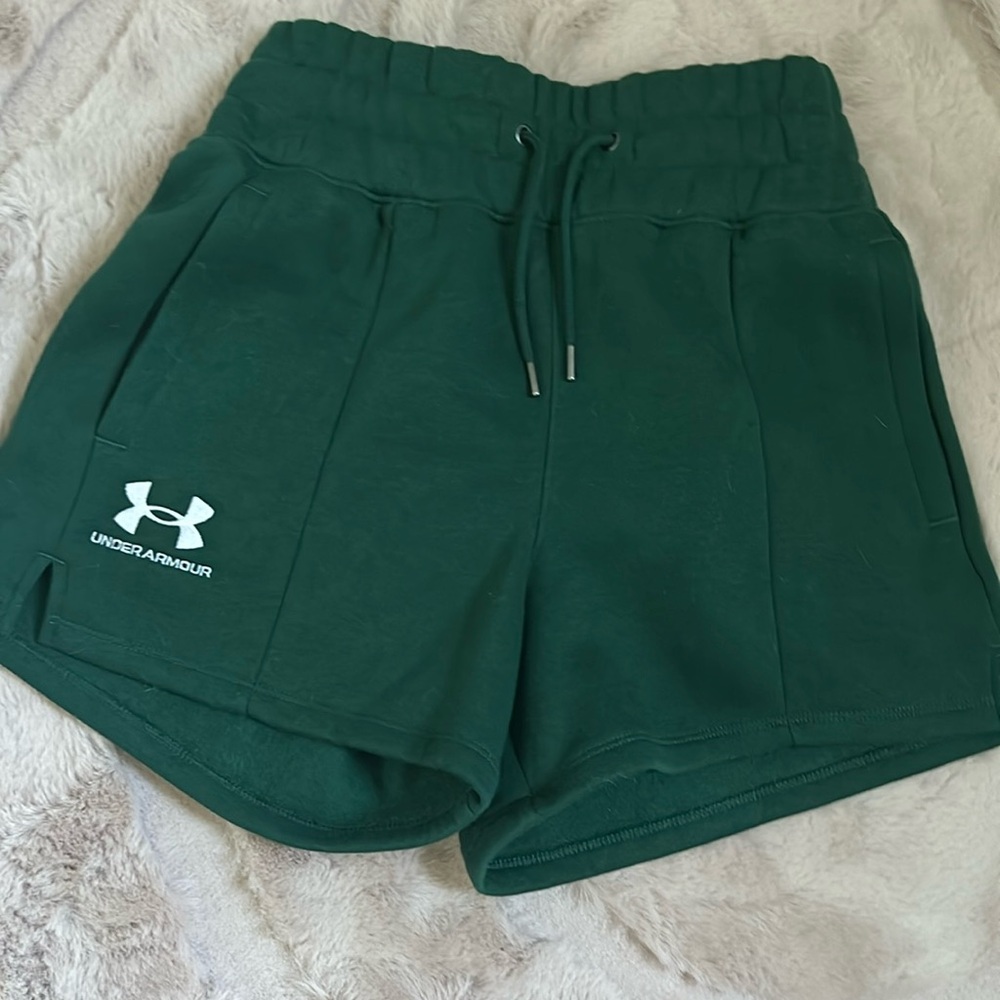 Green Under Armour shorts